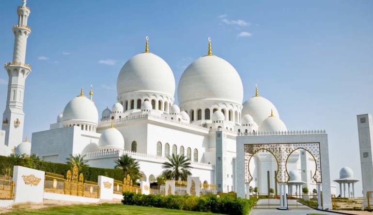 Abu Dhabi Sheikh Zayed Mosque & Louvre Museum Day Tour